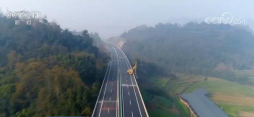 撤銷省界收費(fèi)站后 高速擁堵明顯緩解